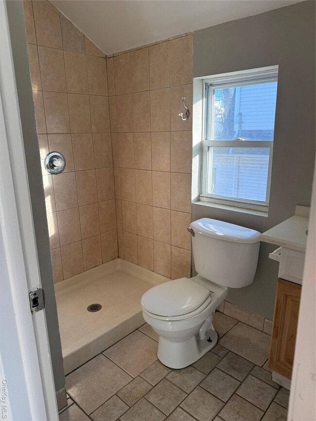 Building Photo - 41 Gibson Ave