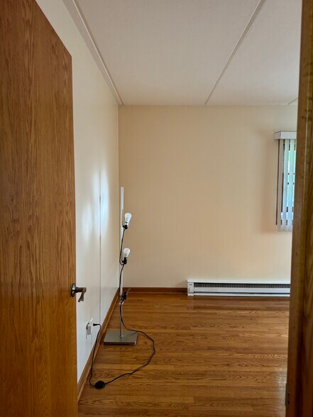 Building Photo - 9907 W 58th St