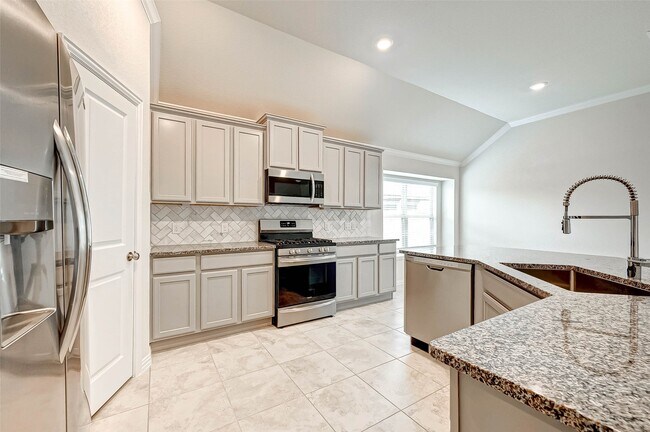 Building Photo - 2307 Green Kale Dr