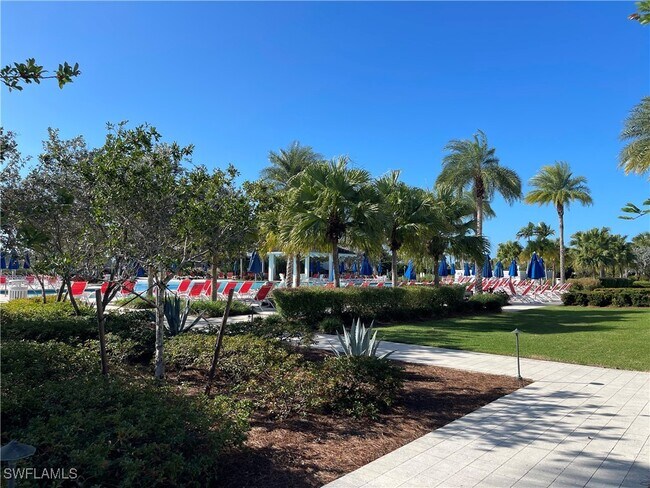 Building Photo - 6984 Saona CT