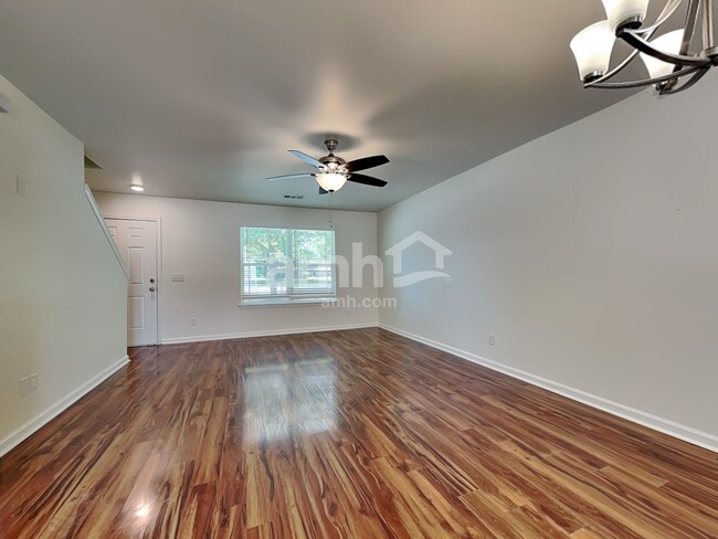 Building Photo - 423 Seabreeze Drive