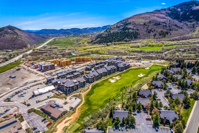 Building Photo - 3751 Blackstone Dr