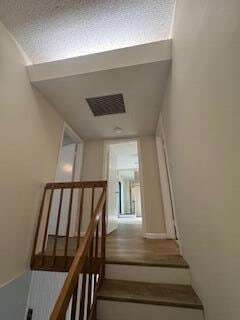 Building Photo - 423 4th Ln