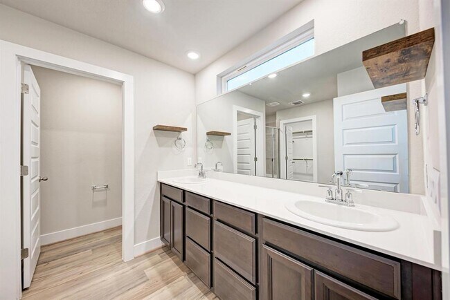 Building Photo - 7319 Travertine Spring Dr