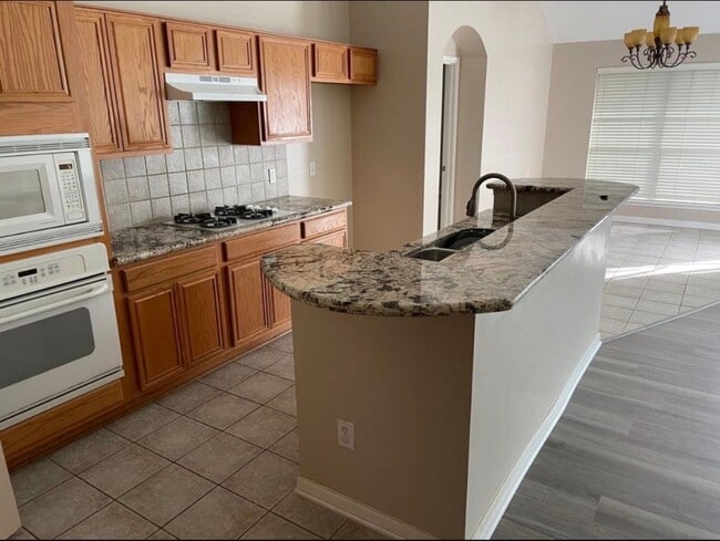 Building Photo - 15119 Wimberly Park Dr