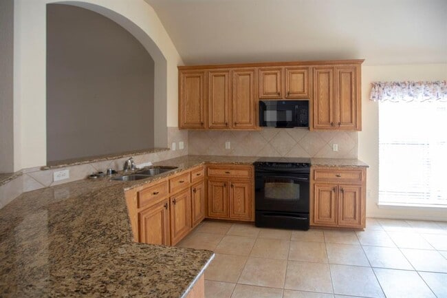 Building Photo - 5942 Turkey Creek