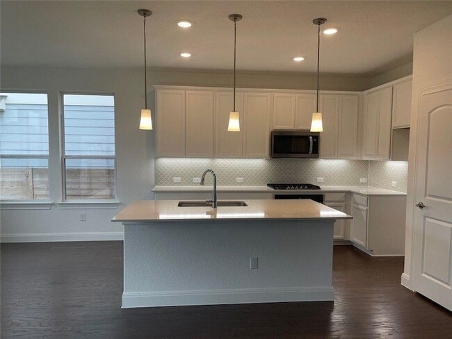 Building Photo - 304 Harbors Ln