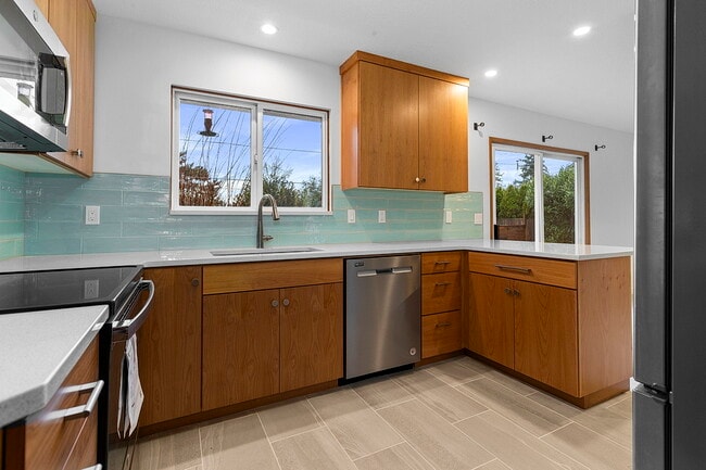 Building Photo - 11400 SW Terra Linda St