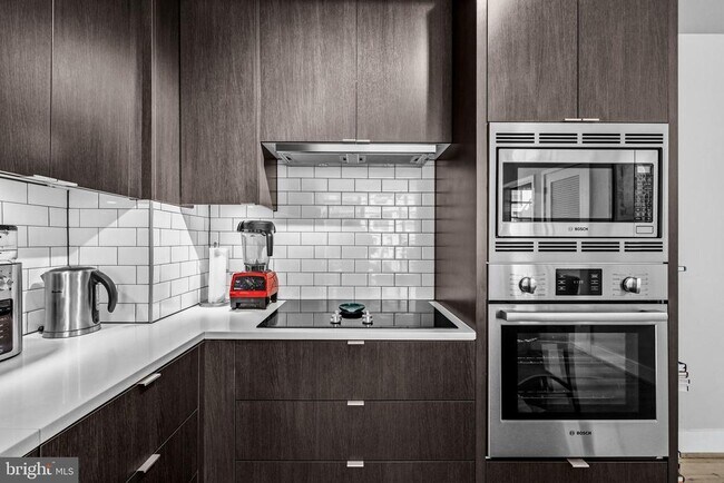 Building Photo - 1300 4th St SE