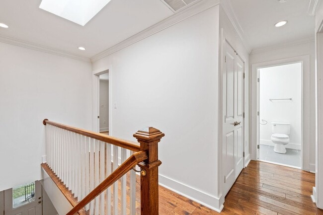Building Photo - 1110 Orren St NE