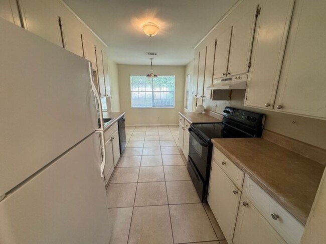 Building Photo - Pensacola - Pinehurst Subdivision - 3 bedr...