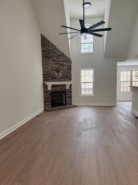 Building Photo - 642 Fox Hound Dr