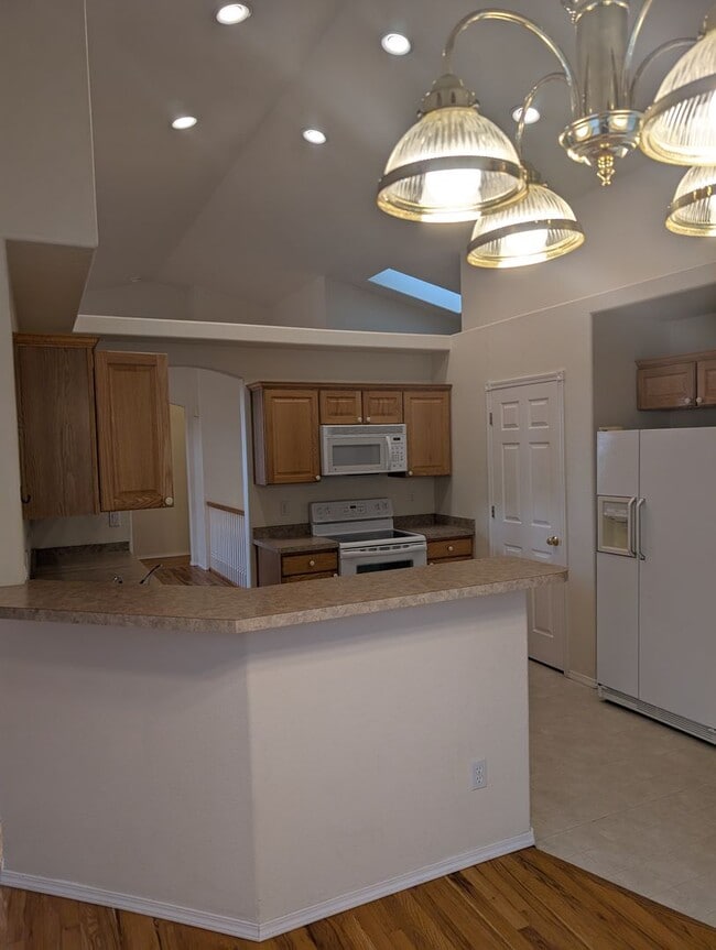 Building Photo - Ranch style home off the beaten path and s...