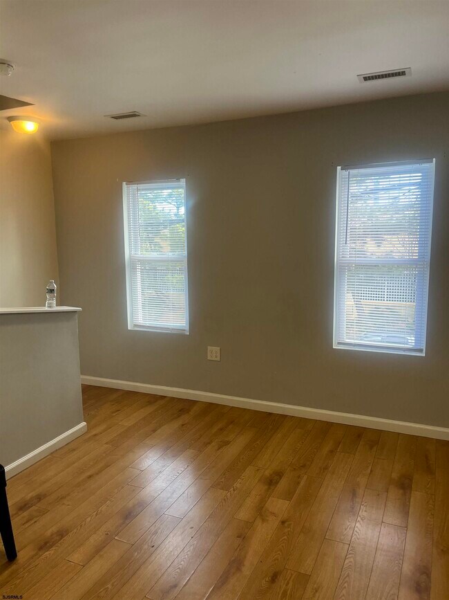 Building Photo - 38 N Maryland Ave