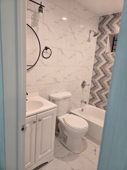 Building Photo - 13246 154th St