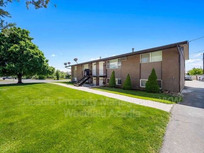 Building Photo - 255 500 N