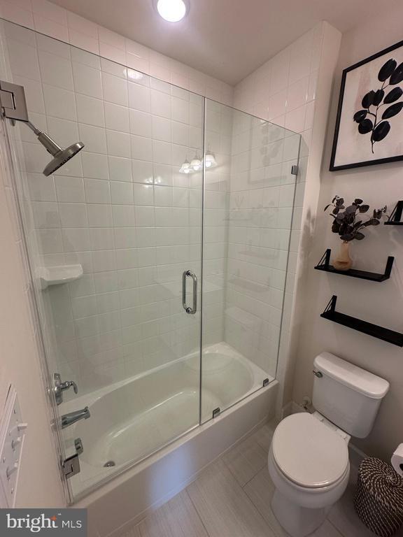 Building Photo - 127 Capital Ct