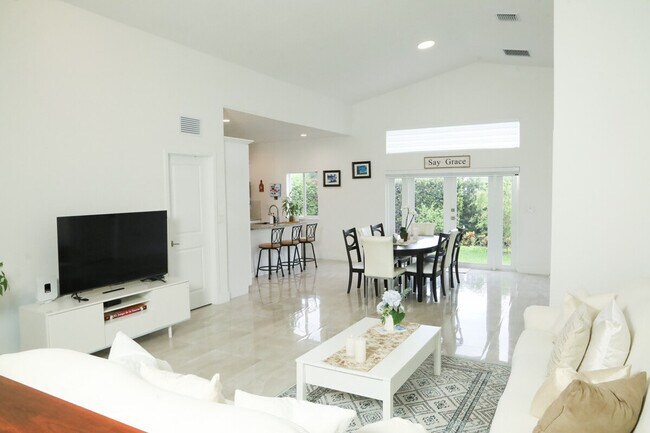 Building Photo - 3764 SW 153rd Pl
