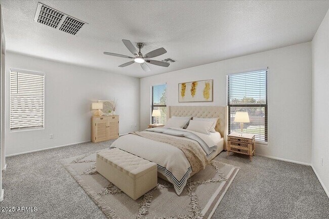 Building Photo - 2847 S 161st Dr