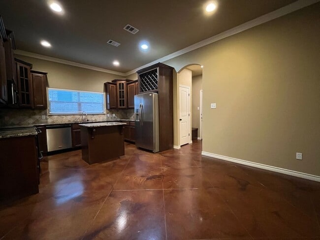 Building Photo - AVAILABLE NOW:  3 bedroom house: Midway ISD:  Move-In Special