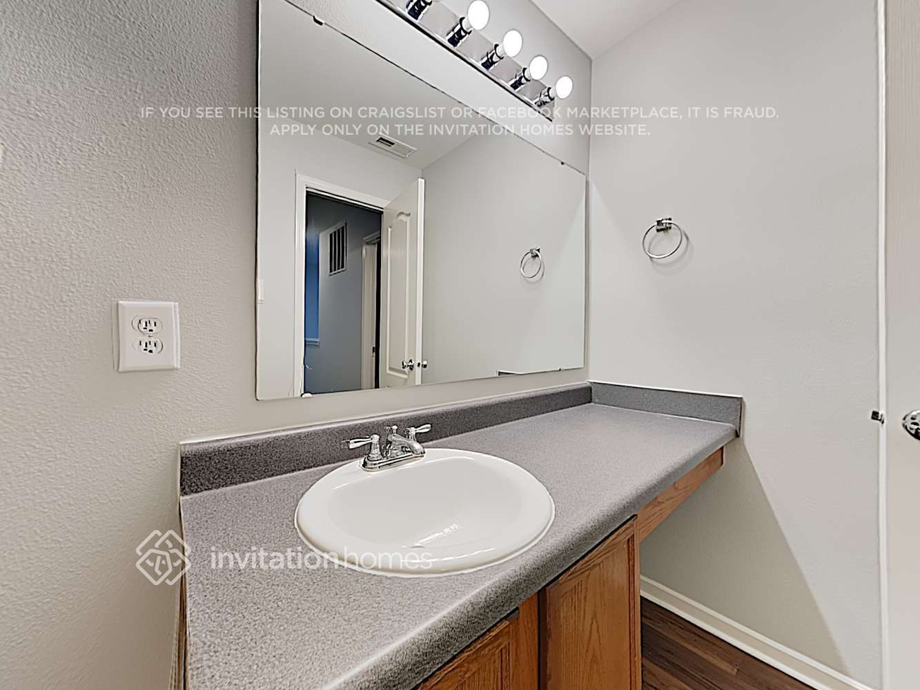 Building Photo - 513 Zander Woods Ct