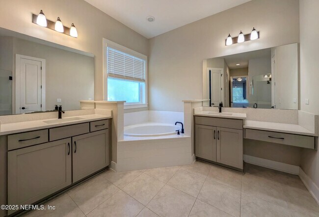 Building Photo - 141 Topside Dr.
