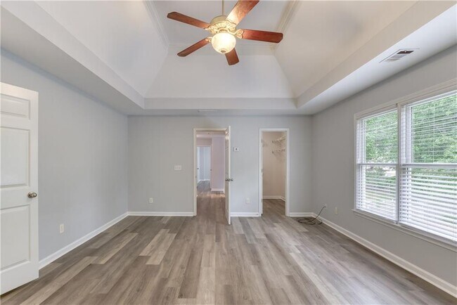 Building Photo - 355 Lamme Chase