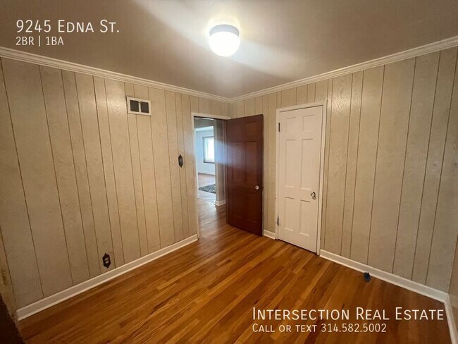 Building Photo - 9245 Edna St