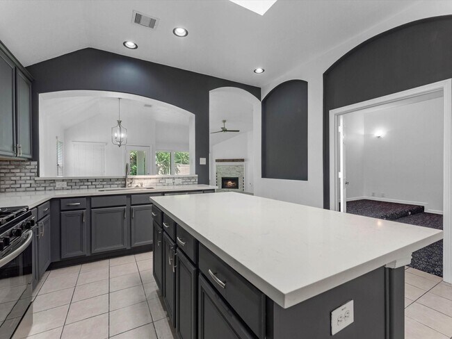 Building Photo - 13707 Birney Point Ln