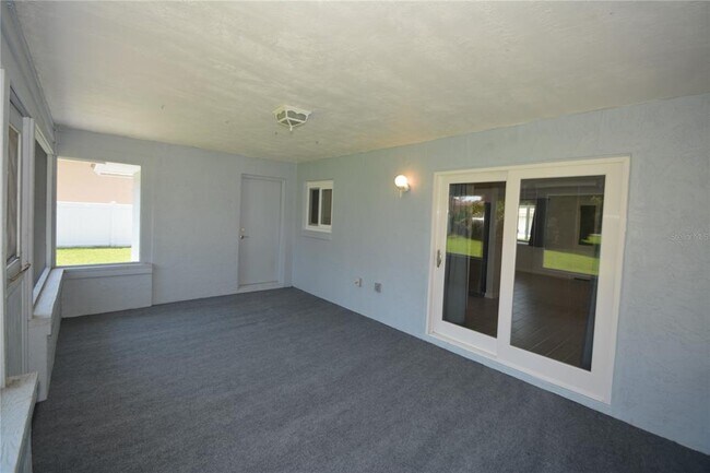 Building Photo - 14 Bolling Ln