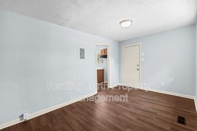 Building Photo - 6309 3rd Ave S