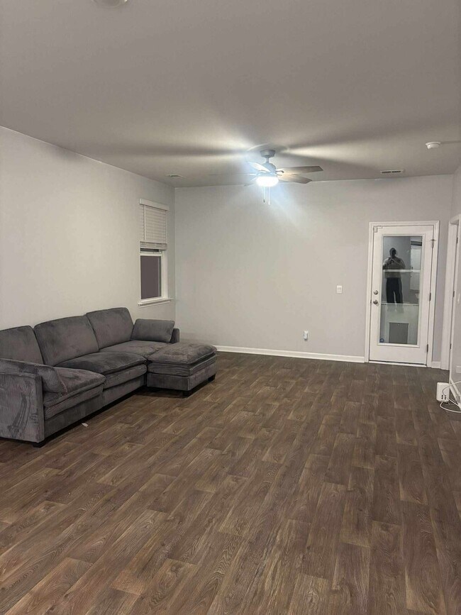 Building Photo - 1003 Peridote Wy