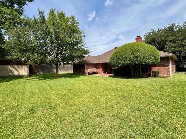 Building Photo - 1412 Brookshire Dr