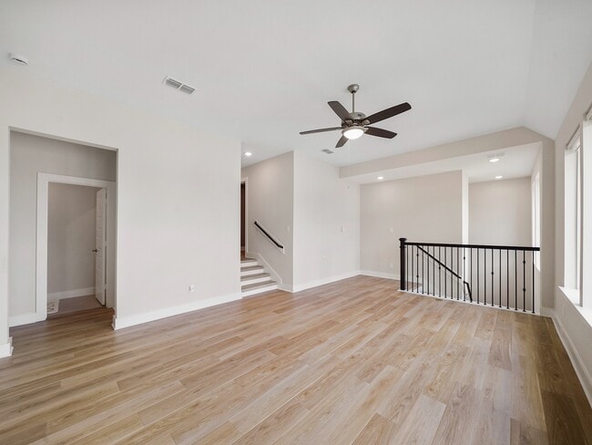 Building Photo - 5802 Emerald Ranch Ln