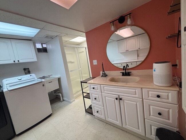 Building Photo - Storybook Bungalow with Beautiful Grounds