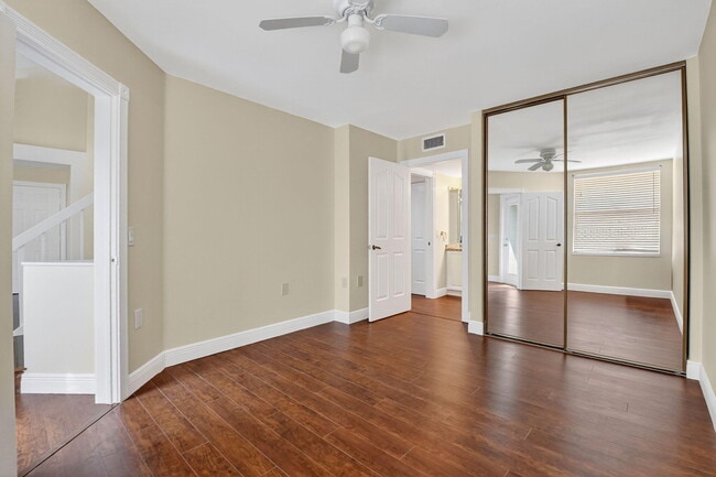 Building Photo - 203 Andover Ct