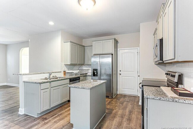 Building Photo - 2240 Mannington Dr