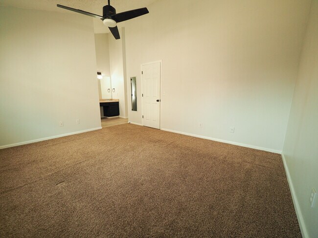 Building Photo - 4193 S Fraser Way