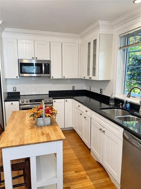 Building Photo - 571 Bellevue Ave