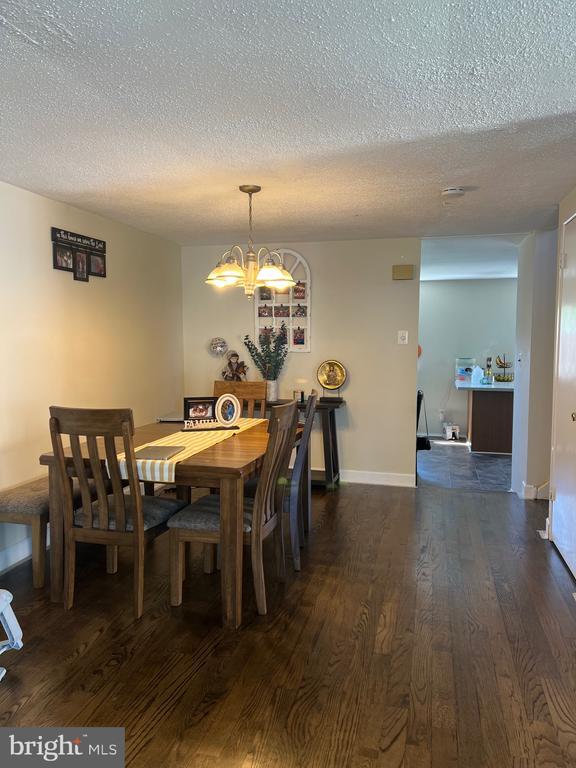 Building Photo - 2340 Ebury Ct