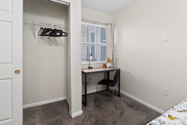 Building Photo - 800 Alexander Rd