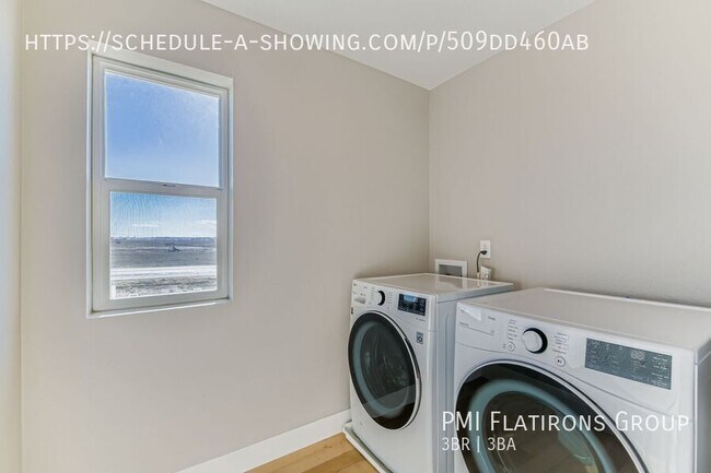 Building Photo - 5372 Warrior St