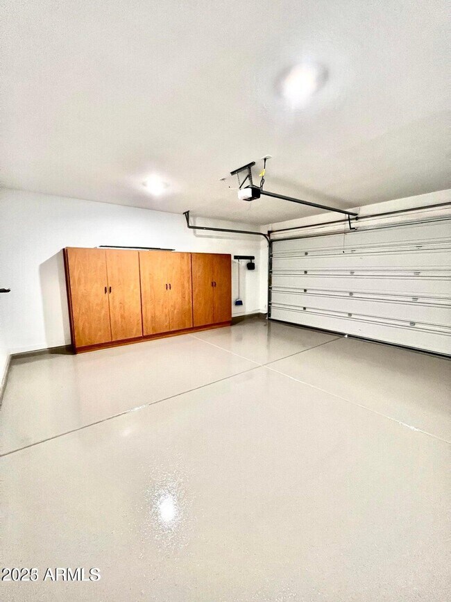 Building Photo - 9846 E Talon Ave