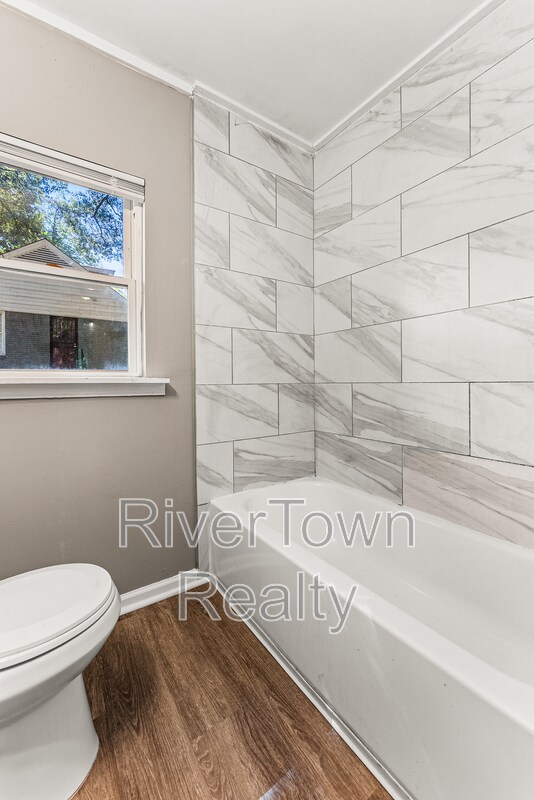 Building Photo - 1678 Alta Vista Ave