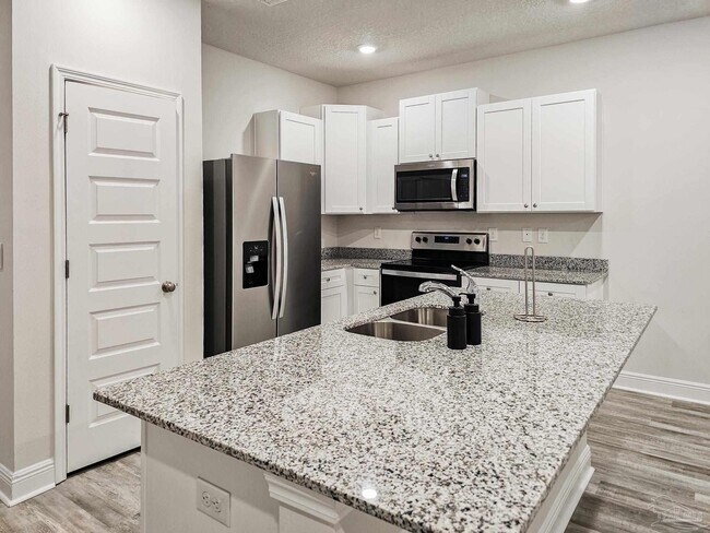 Building Photo - 1211 Fairchild Vlg Dr