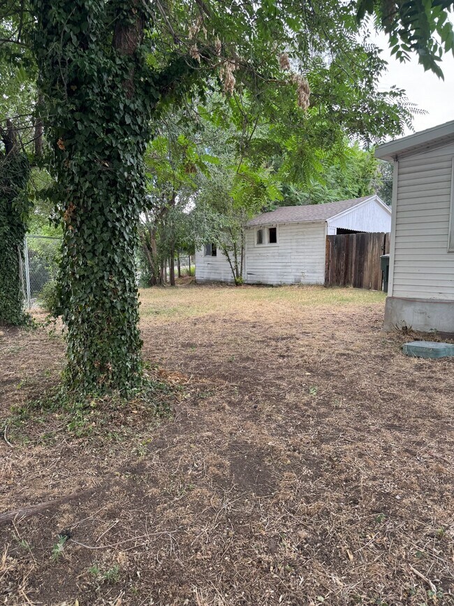 Building Photo - 1216 S 1100 E