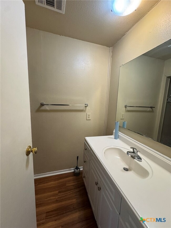 Building Photo - 205 Wingate Ct