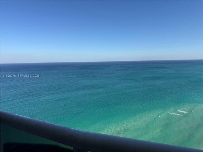 Building Photo - 15901 Collins Ave