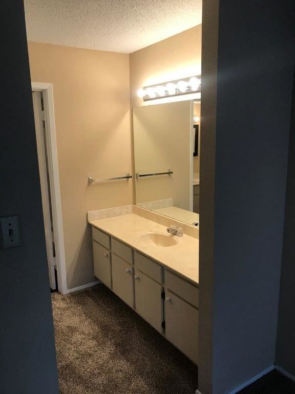 Building Photo - 11983 Bob White Dr