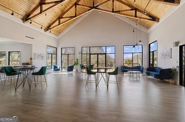 Building Photo - 7600 Roswell Rd